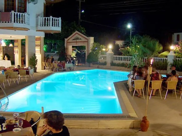 Ates Ξενοδοχείο 3*